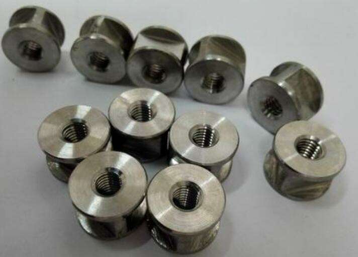 04024.jpg 不锈钢非标螺母制造厂家